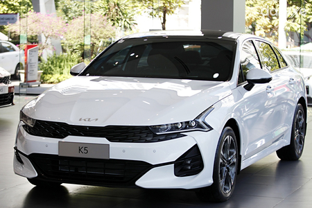 KIA K5 2.0 Luxury (Máy xăng)