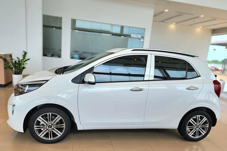 KIA Morning sở hữu kích thước nhỏ gọn dễ dàng di chuyển trong thành phố
