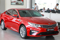 KIA Optima 2.0 GAT Luxury (Máy Xăng)