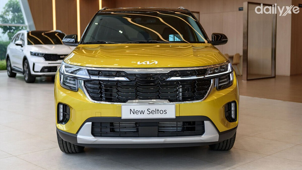 Lưới tản nhiệt New KIA Seltos 1.5L Turbo Luxury dạng Mũi hổ mở rộng