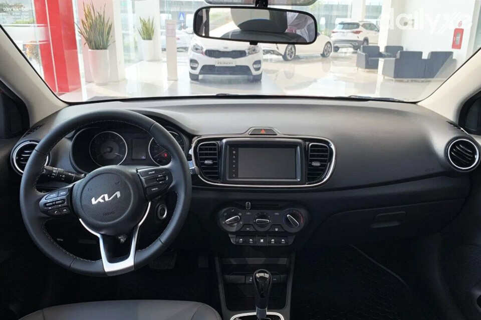 Nội thất bên trong rộng rãi, đầy đủ tiện nghi