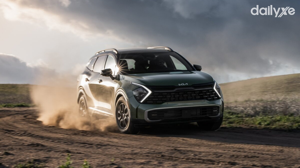 Động cơ xe mạnh mẽ cùng khả năng tiết kiệm nhiên liệu tối đa