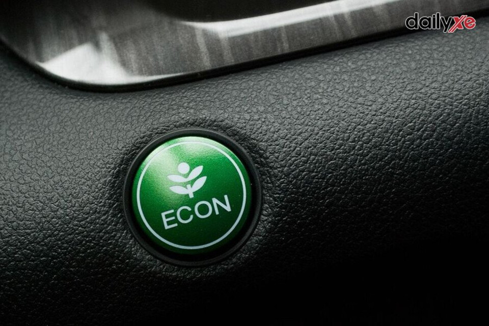 Tính năng Econ Mode giúp tiết kiệm nhiên liệu ô tô tối ưu