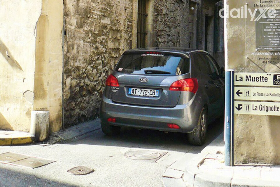 Duy trì tốc độ an toàn để kịp thời phản ứng khi tình huống bất ngờ xảy ra