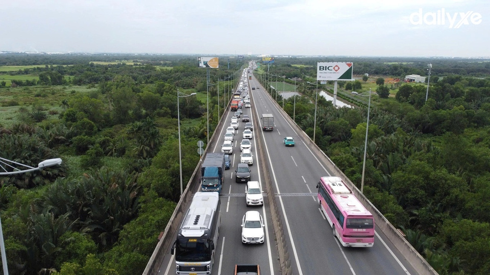 Mỗi tài xe nên có kinh nghiệm xử lý tình huống khó khăn khi nhập làn trên cao tốc