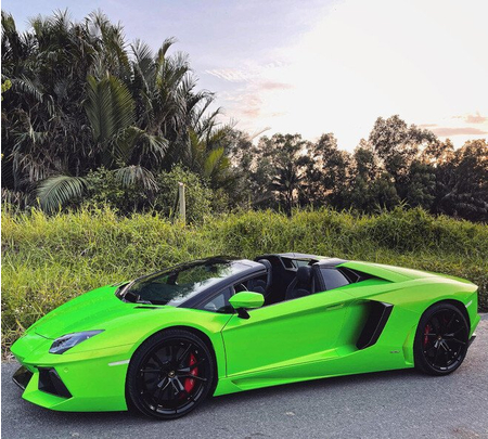 Lamborghini Aventador LP700-4 Roadster từng của đại gia Bình Phước đổi màu  xanh lá bắt mắt