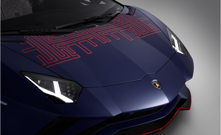 Lamborghini giới thiệu aventador roadster và bạn biết nó chỉ có 2 phần cho han