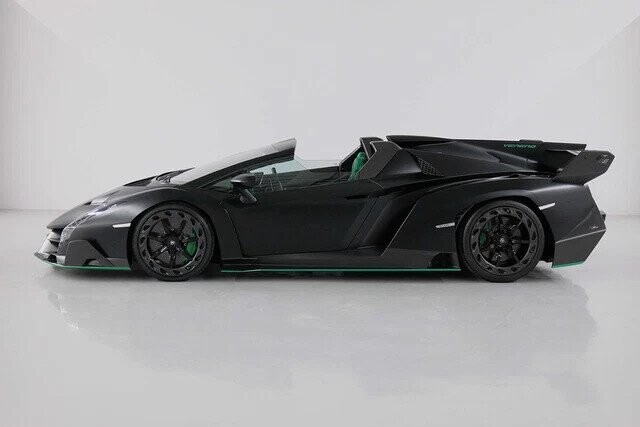 Lamborghini Veneno Roadster siêu hiếm của Hoàng gia Ả-rập được rao bán, giá  7,35 triệu USD