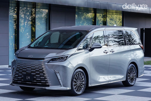 Lexus LM500h (Máy xăng)