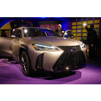 Lexus mang UX 2018 đến ra mắt tại New York, Mỹ