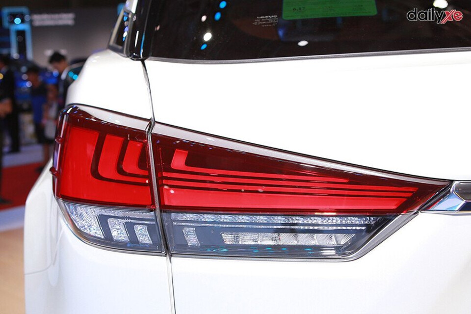 Cụm đèn hậu LED