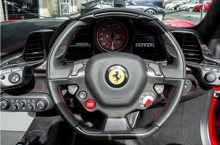 Ferrari 458 Speciale Aperta có trị giá hơn 1 triệu USD? - Hình 5 Ferrari 458 Speciale Aperta có trị giá hơn 1 triệu USD? - Hình 5