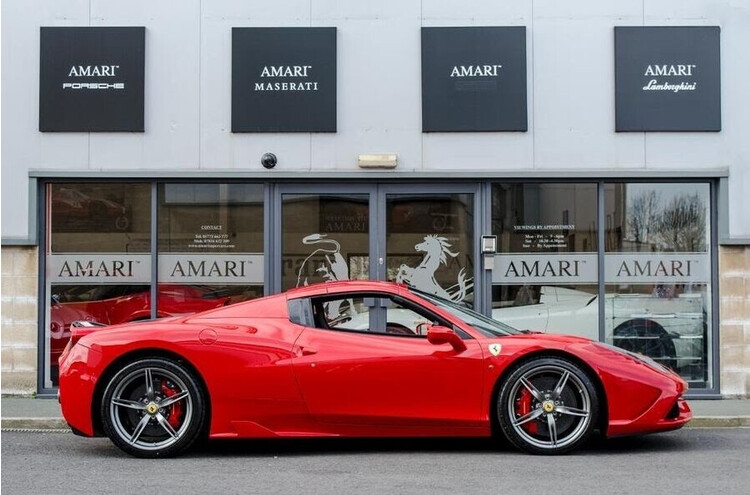 Ferrari 458 Speciale Aperta có trị giá hơn 1 triệu USD? - Hình 7 Ferrari 458 Speciale Aperta có trị giá hơn 1 triệu USD? - Hình 7