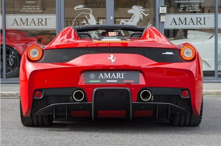 Ferrari 458 Speciale Aperta có trị giá hơn 1 triệu USD? - Hình 9 Ferrari 458 Speciale Aperta có trị giá hơn 1 triệu USD? - Hình 9