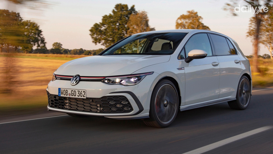 Golf mang phong cách trẻ trung