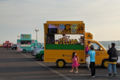 Loạt xe kem dọc bờ biển Vũng Tàu thu hút giới trẻ check-in