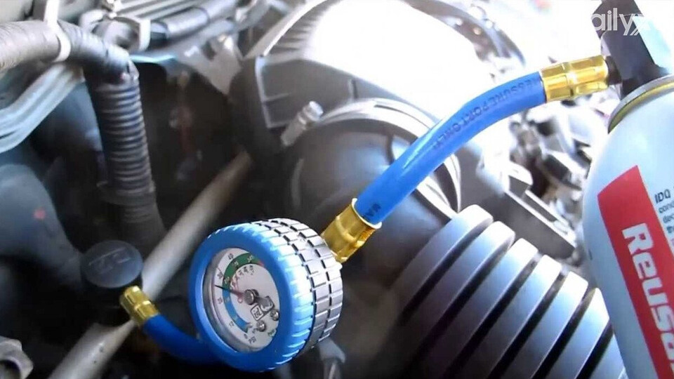 Kịp thời bão dưỡng điều hòa ô tô nạp gas ma không mát