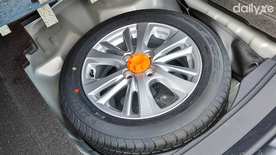 Lốp dự phòng có độ bền kém