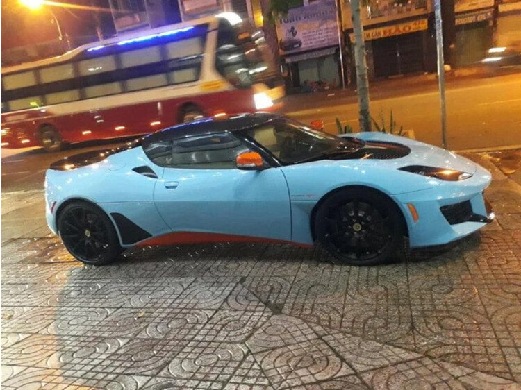 Lotus Evora GT đầu tiên về Việt Nam: Xe thể thao sử dụng động cơ Toyota Camry nhưng tiếng pô như siêu xe lotus evora gt dau tien ve viet nam: xe the thao su dung dong co toyota camry nhung tieng po nhu sieu xe