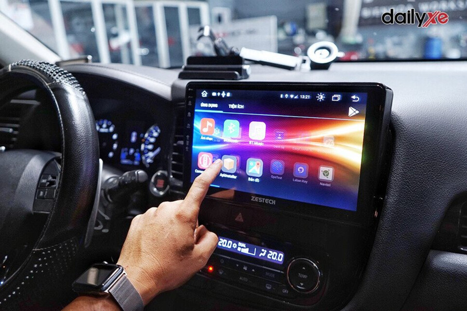 Màn hình android ô tô
