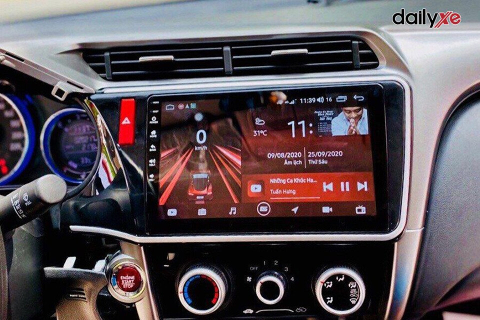  Hỗ trợ kết nối Wifi/4G đáp ứng nhu cầu giải trí