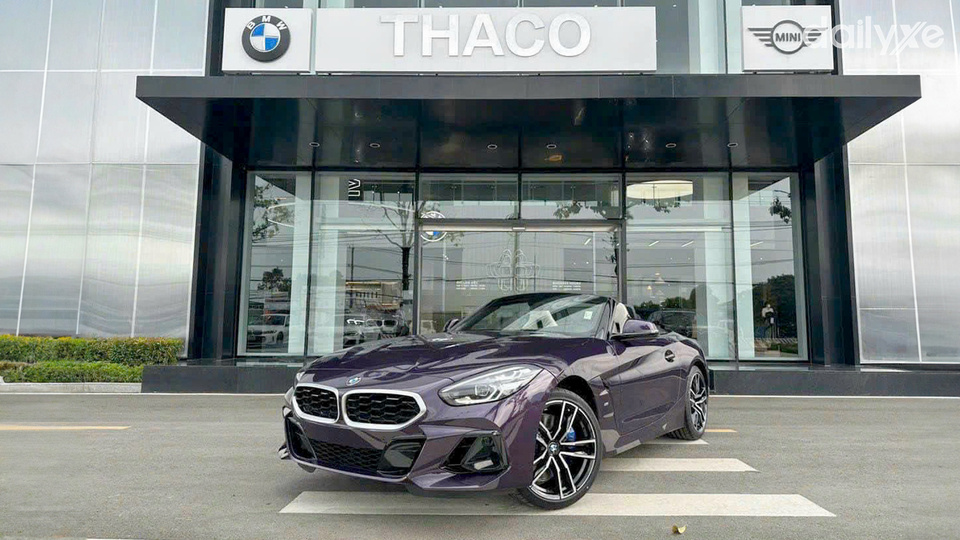 Showroom BMW Long Biên