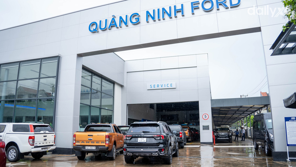 Showroom Ford Quảng Ninh
