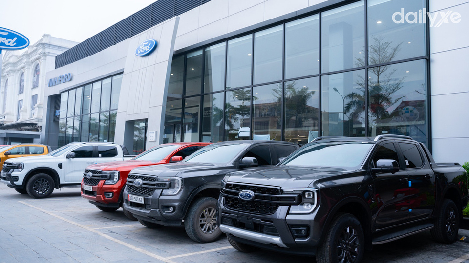 Showroom Ford Vinh