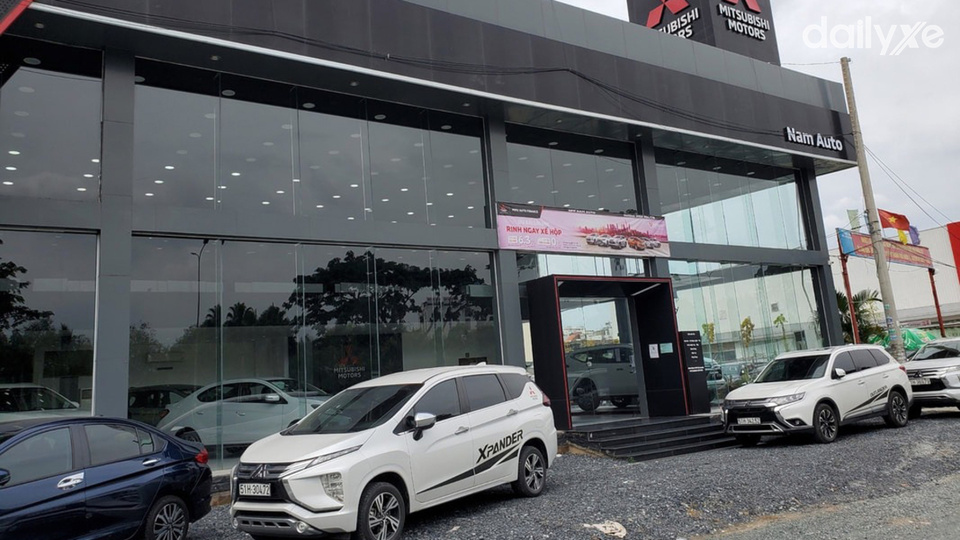 Showroom Mitsubishi Nam Auto