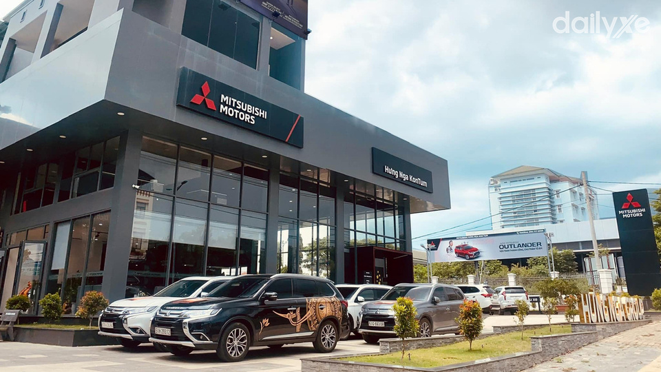 Showroom Mitsubishi KonTum