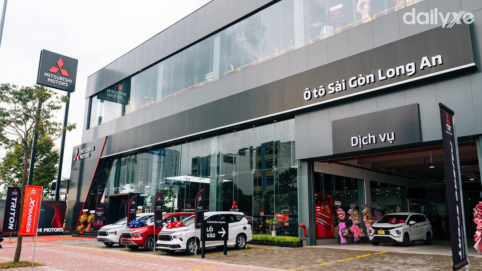 Showroom Mitsubishi Long An