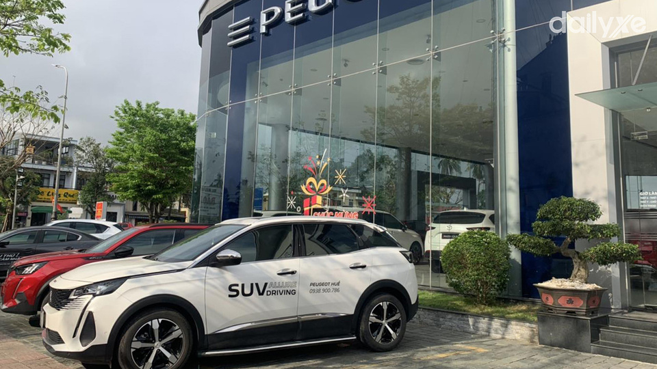 Showroom Peugeot Huế