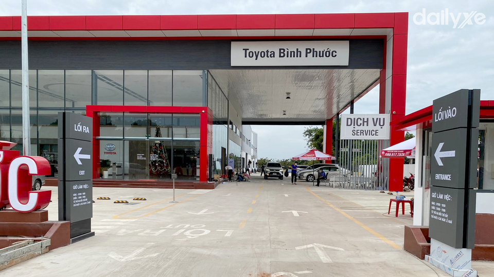 Showroom Toyota Bình Phước