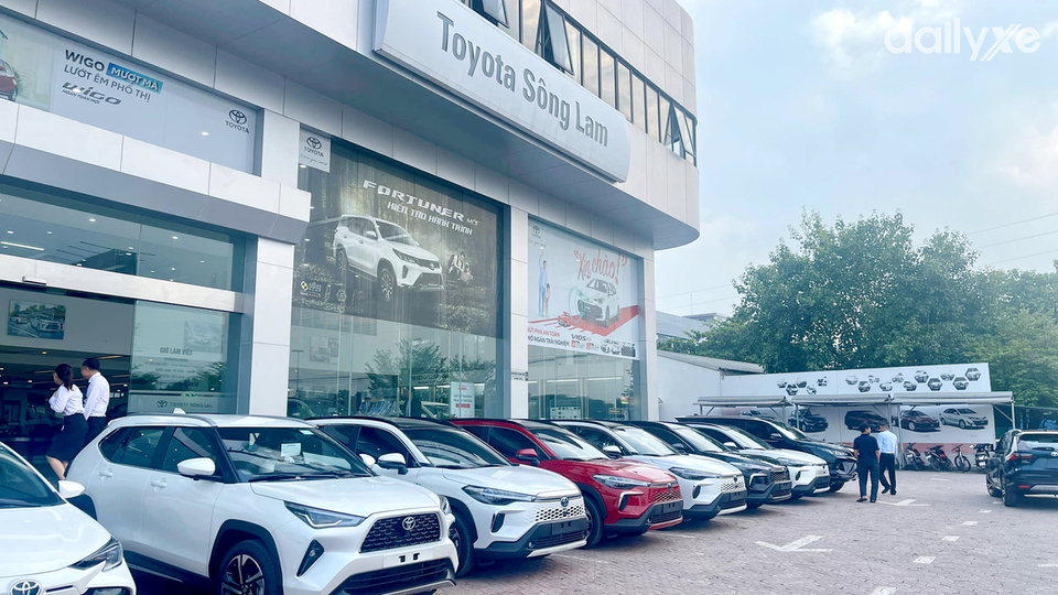 Showroom Toyota Sông Lam