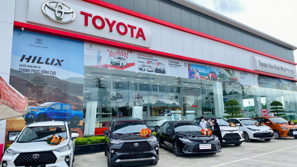Showroom Toyota Yên Bái