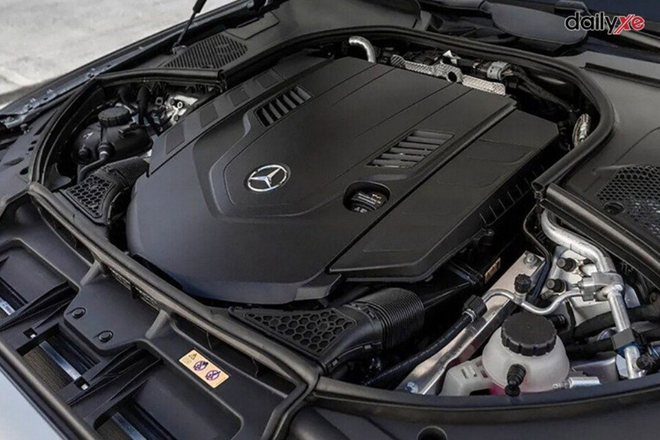Mercedes-Maybach S-Class trang bị động cơ vận hành êm ái