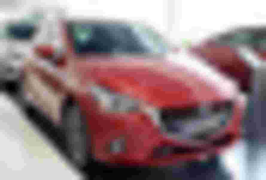 Mazda 2 Hatchback 2018 màu đỏ