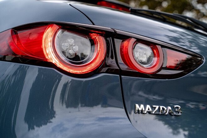 Mazda 3 2020 đẹp long lanh giá chỉ hơn 500 triệu gây sốt mạnh