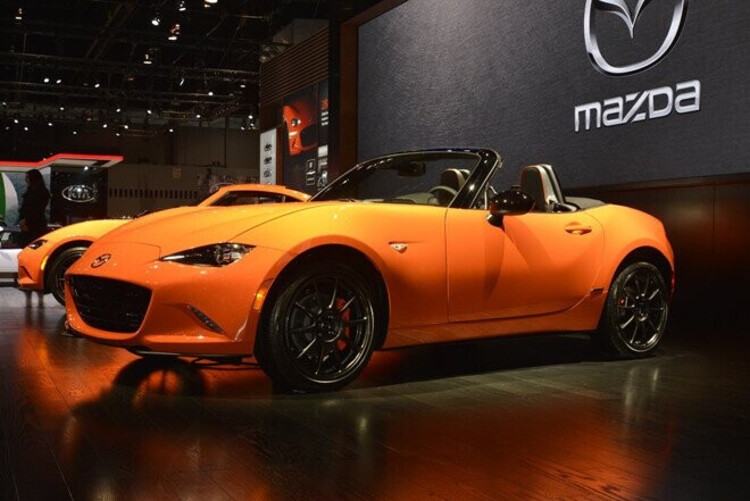 Mazda-MX-5-phien-ban-ky-niem-30-nam-gia-tu-35000-usd-4.jpg Mazda-MX-5-phien-ban-ky-niem-30-nam-gia-tu-35000-usd-4.jpg