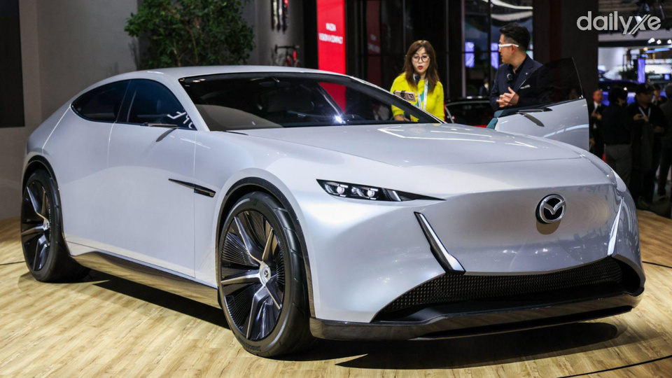 Mẫu xe Vision X-Coupé sử dụng hệ thống plug-in hybrid