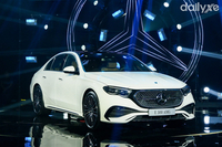 Mercedes E300 AMG (Máy xăng)