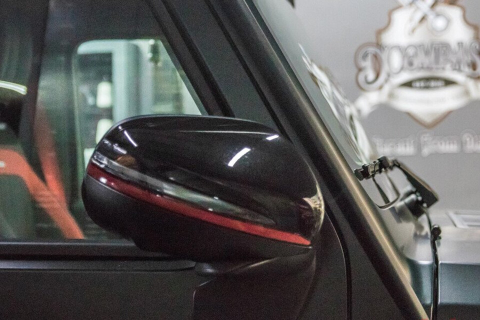 Gương chiếu hậu tích hợp đèn báo rẽ dạng LED