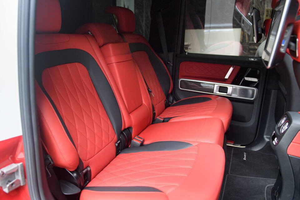 Hàng ghế sau rộng rãi