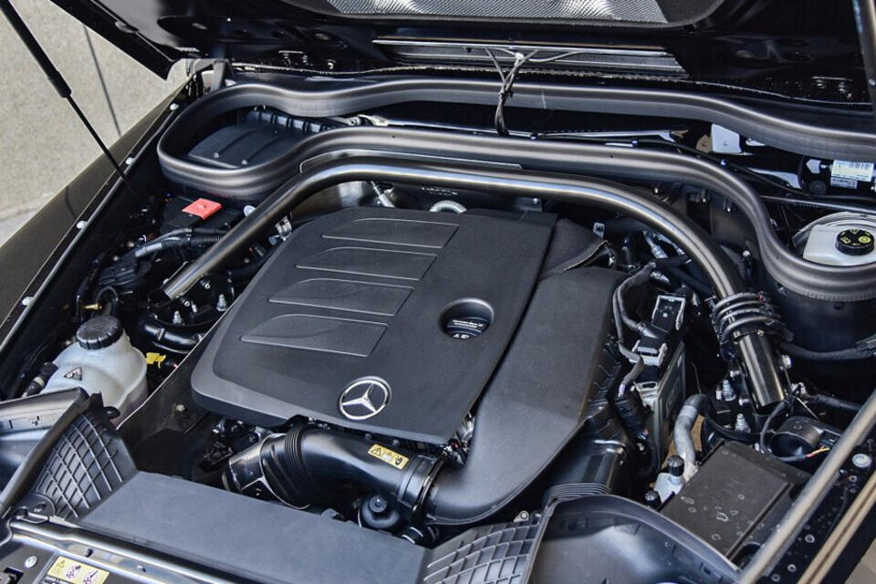 Mercedes G-Class trang bị động cơ V8 4.0L với khả năng vận hành mãnh mẽ