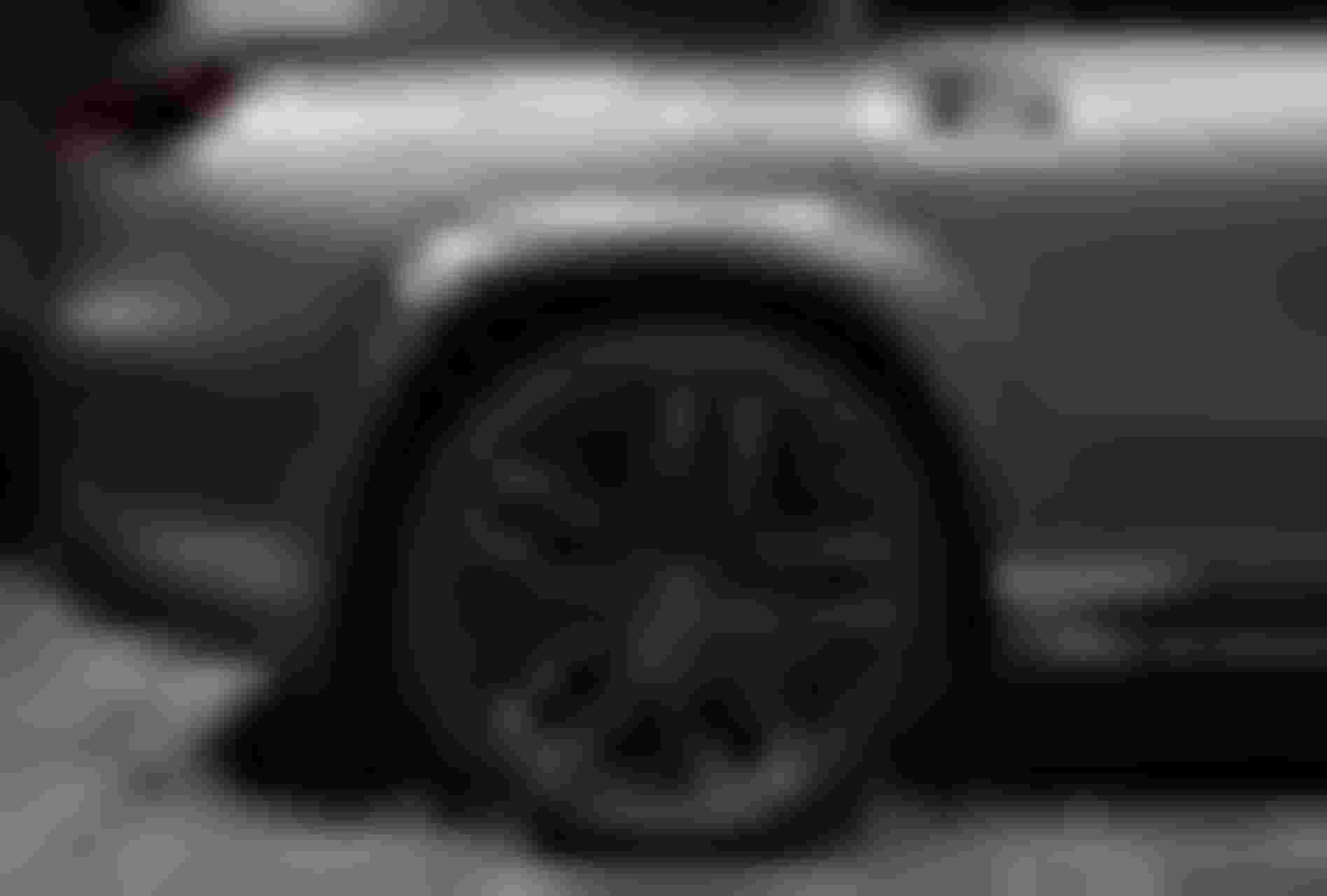 mercedes-amg gls 63 ngau hon voi goi do carbon tu larte design
