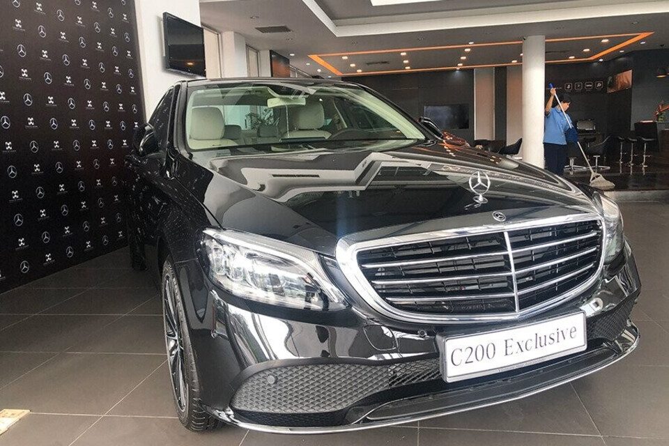 Lưới tản nhiệt lớn sang trọng