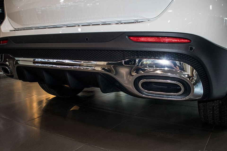 Hệ thống ống xả kép