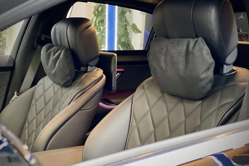 Ghế ngồi bọc da cao cấp