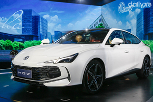 MG7 1.5T Luxury (Máy Xăng) MG7 1.5T Luxury (Máy Xăng)