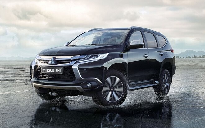Mitsubishi Pajero Sport máy dầu giá 1,062 tỷ đồng - đối đầu Fortuner - Hình 1 Mitsubishi Pajero Sport máy dầu giá 1,062 tỷ đồng - đối đầu Fortuner - Hình 1